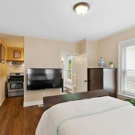 Beautiful Studio Apartment In Historic House New Haven Exteriör bild