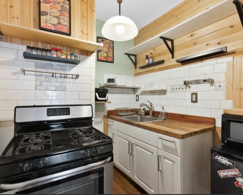Beautiful Studio Apartment In Historic House New Haven Exteriör bild